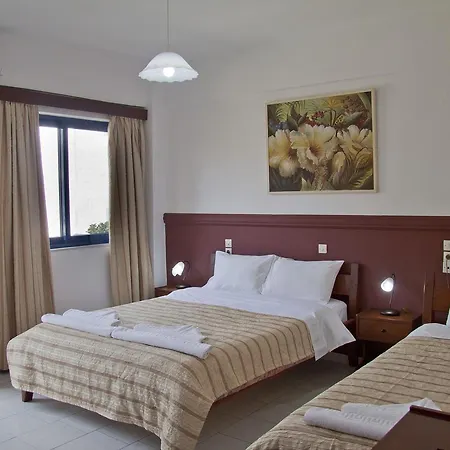 Danaos Hotel 2*
